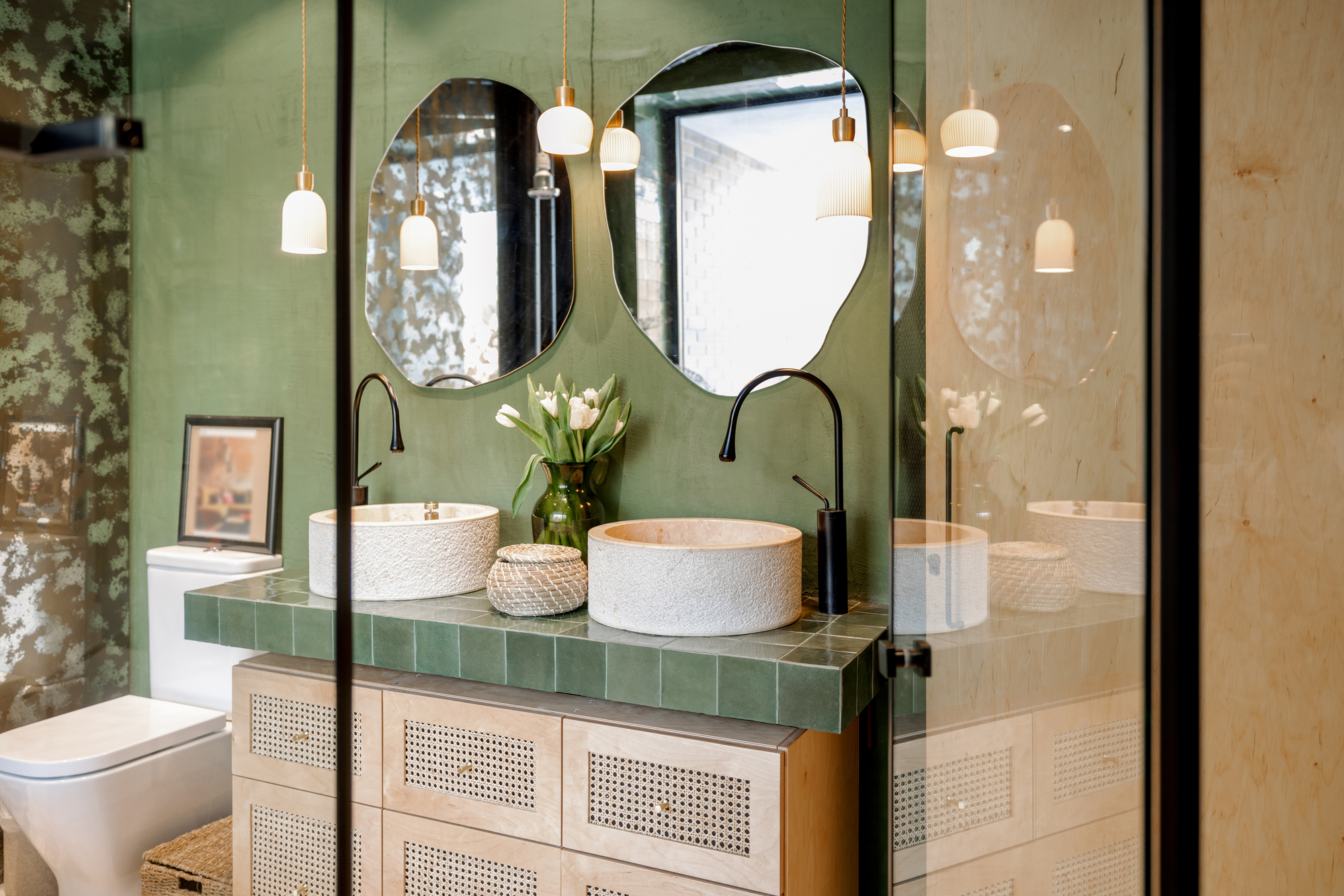 6 Ideas to Jazz Up Your Bathroom Sink Design